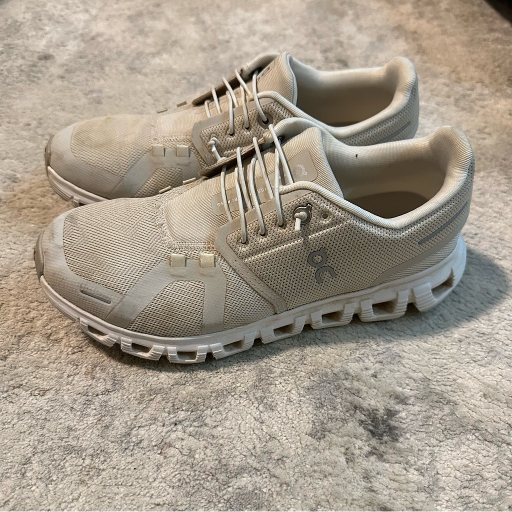 On Cloud 6 Beige Sneaker